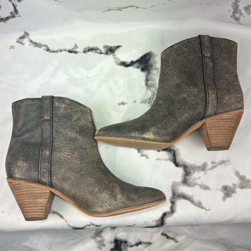Frye & Co Malley Ankle Boots Leather Pull Tab Distressed Stacked Heel Western